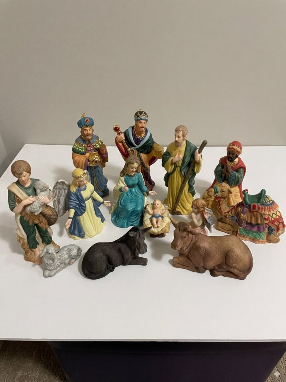 Nativity Set Ceramic Porcelain Christmas 13 pieces